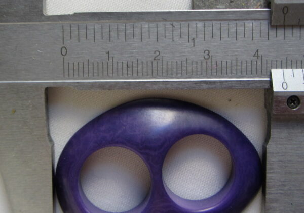 Perle en forme de Slice à deux trous en ivoire végétal, tagua. – Image 3