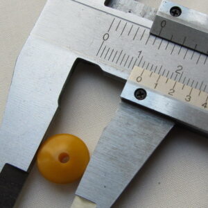 Ivoire végétal. Pastille de Tagua en forme de soucoupe de 13 mm