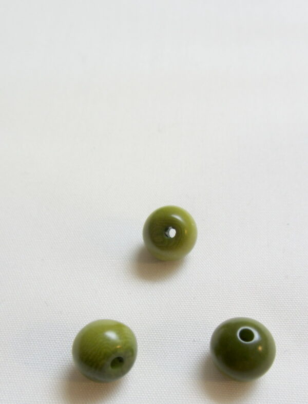 Sphère en ivoire végétal, tagua, de  9 mm – Image 3