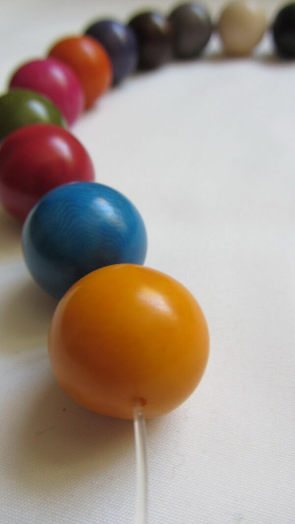 Sphère en ivoire végétal, tagua, de 20 mm – Image 3